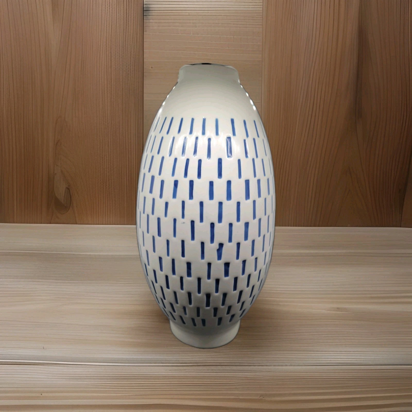 Target Theshold Cermaic Stoneware Vase Large Blue And White 11.5″ With Tags
