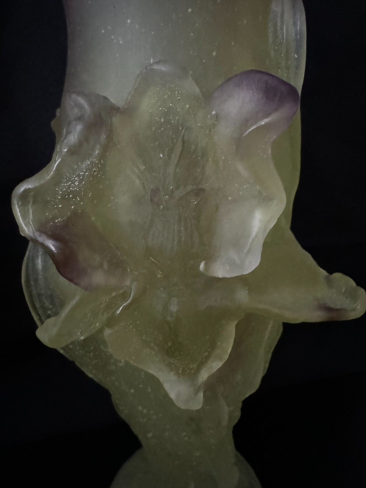 Cristallerie Daum France – Beatiful Crystal Iris Vase – Flawless/Stunning