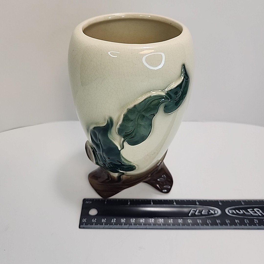 Vintage Royal Copley Tri Footed Vase Philodendron Ivy Vine ArtDeco 7.5”Tan Green