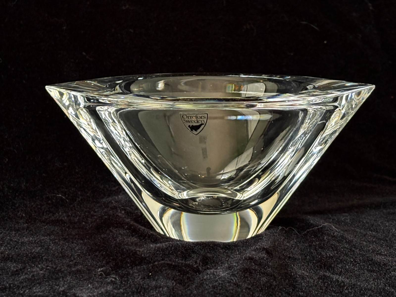 ORREFORS Marin Cut Crystal Bowl Jan Johanson Design 6 3/8″ x 5 3/8” x 3”