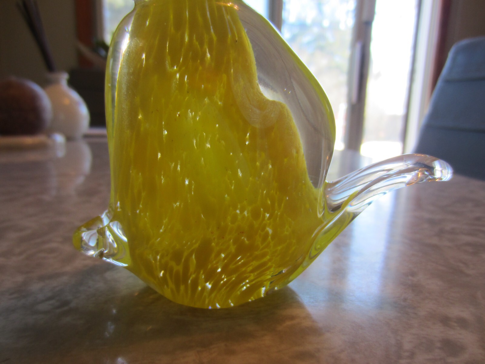 VTG art glass cat paperweight Unbranded clear/yellow colors