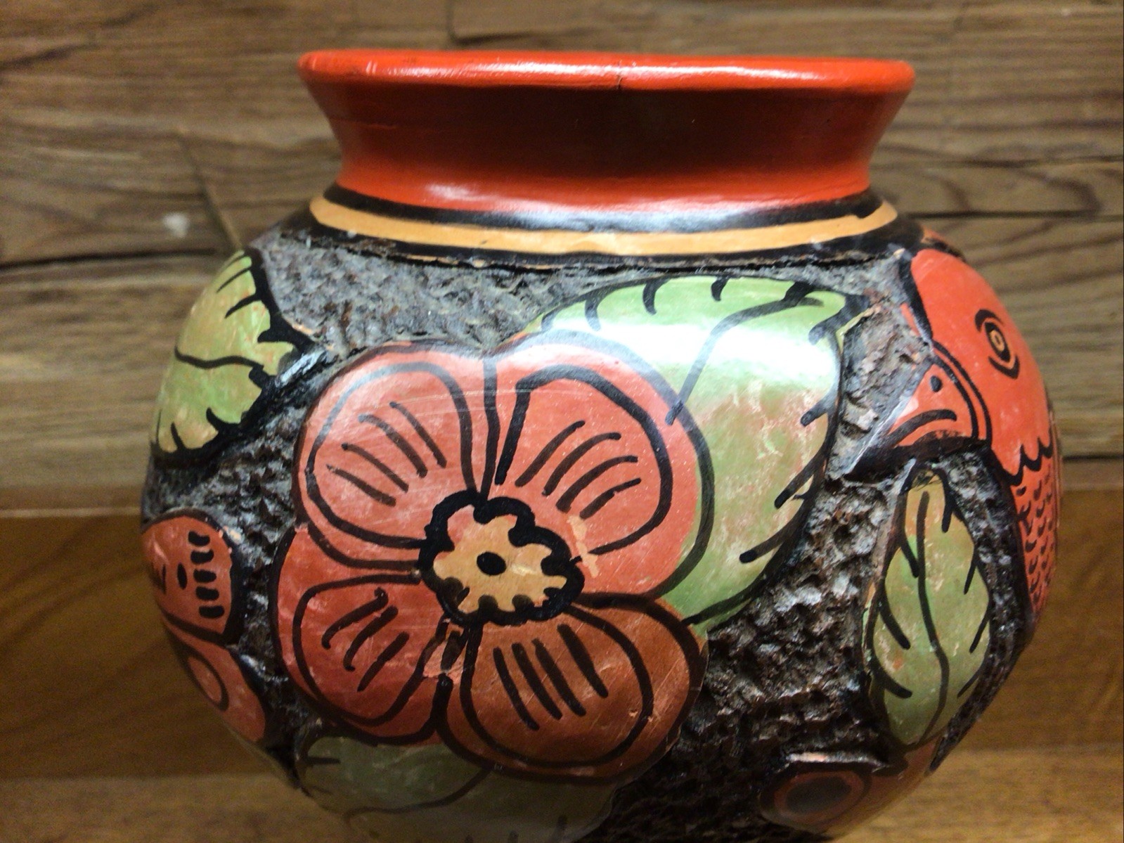 Art Pottery Nicaraguan Incised Handmade Birds & Flowers Hand Carved, Excellent!