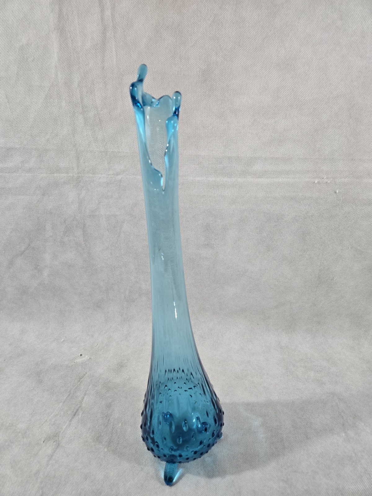 LE Smith Blue Hobnail Swung Vase 16.5″ Three Toed Base PLEASE READ DESCRIPTION