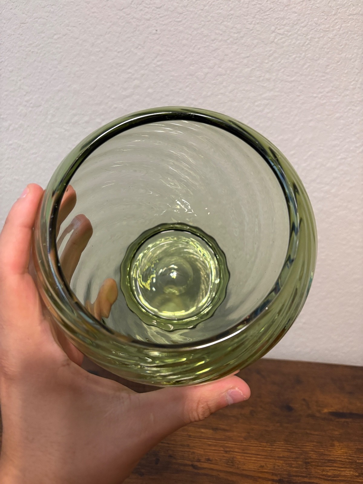 VTG STEUBEN Olive Green Optic Swirl Art Glass Vase #6031 MARKED 6.75″H