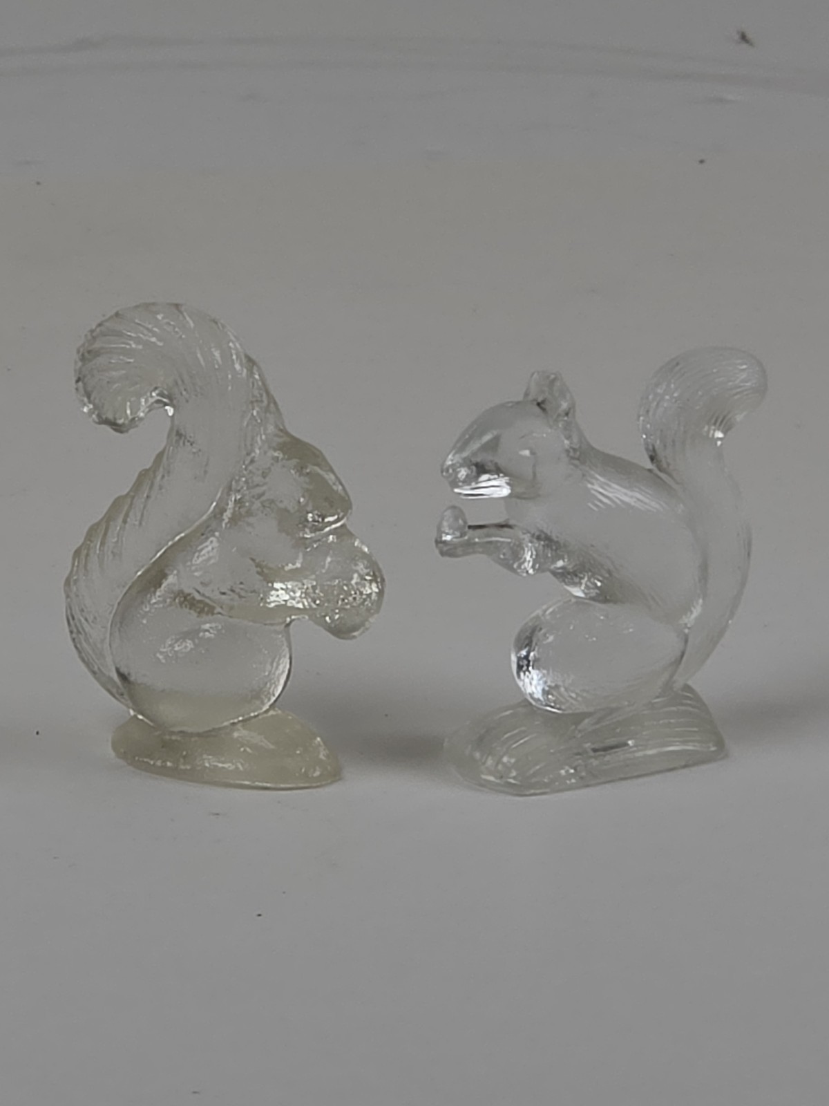 Lot of 2 L.E. Smith Stippled Glass Squirrel 2.25″ 1.8 oz