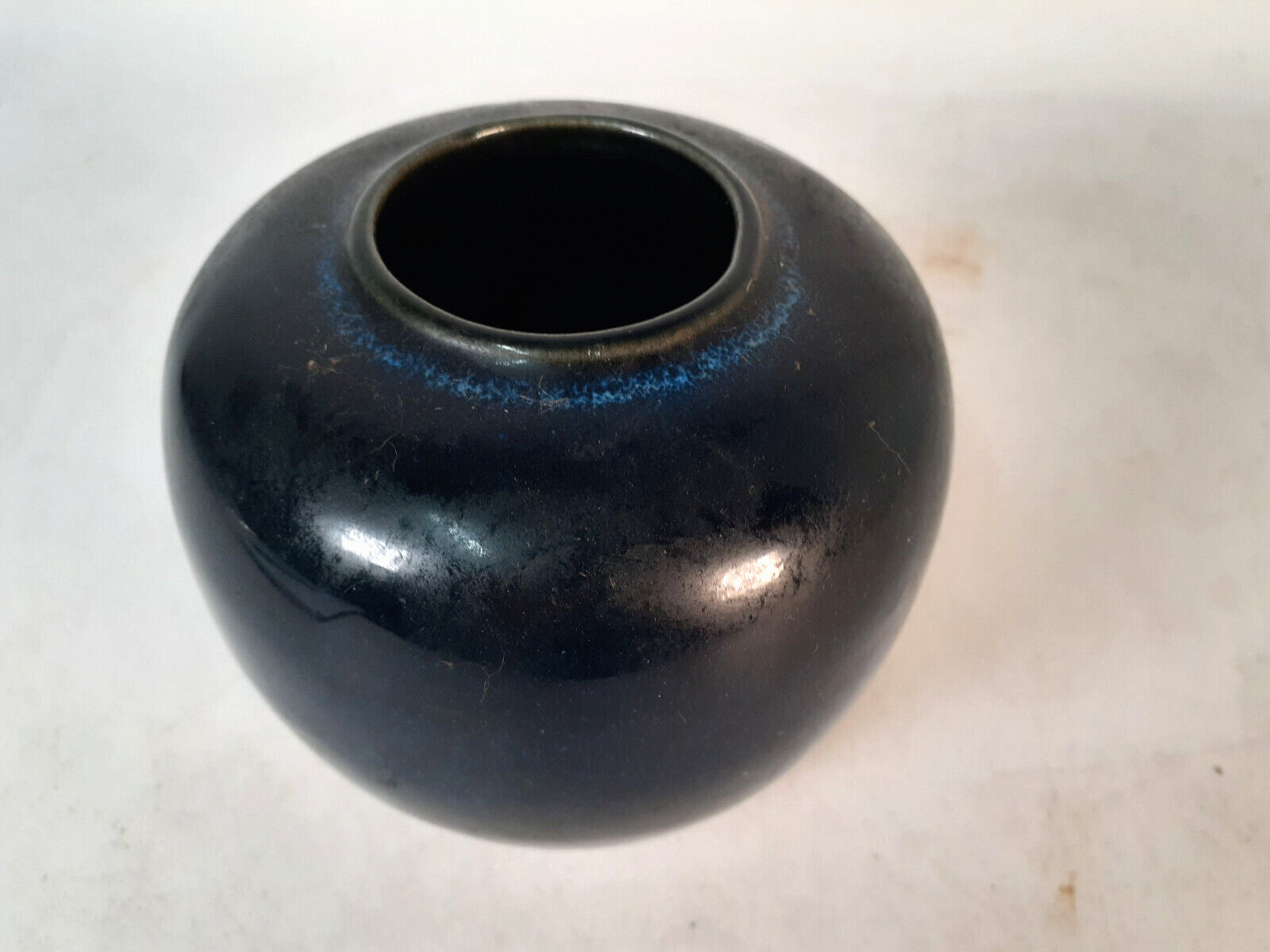 Vintage Chinese Deep Blue Glaze Art Pottery Vase, Lovely Form,