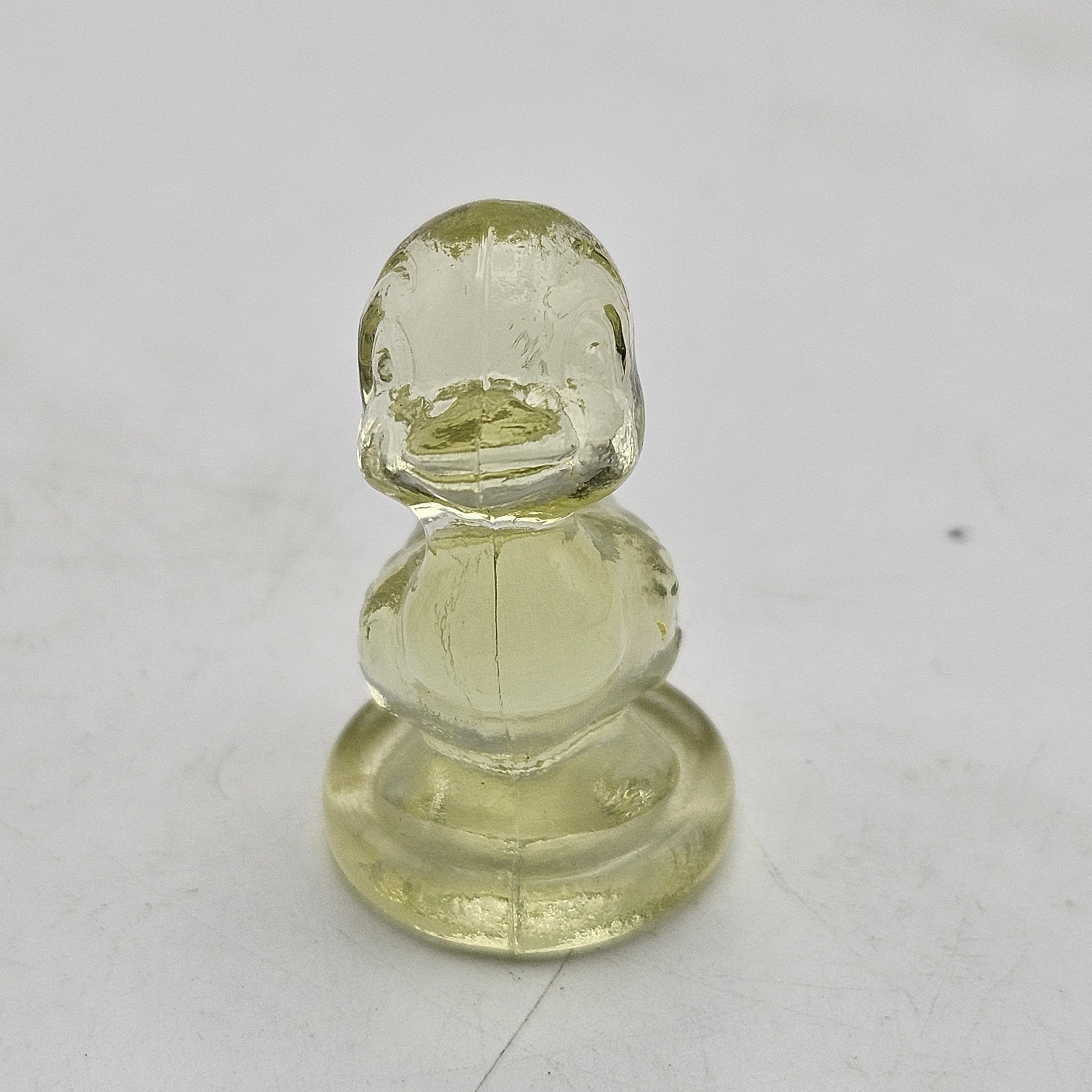Boyds Glass ~ Debbie Duck Duckling ~ Cornsilk or Light Yellow ~ 1 1/2 inches