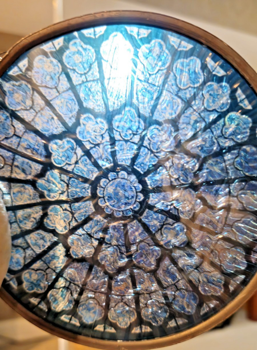 Vintage Glassmasters Notre Dame Cathedral Rose Window Art Glass Suncatcher 5.5″