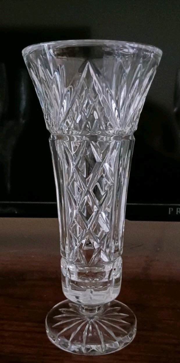 Galway Crystal BLARNEY 7 5/8 in. Footed Flower Vase – Signed – Free Shipping