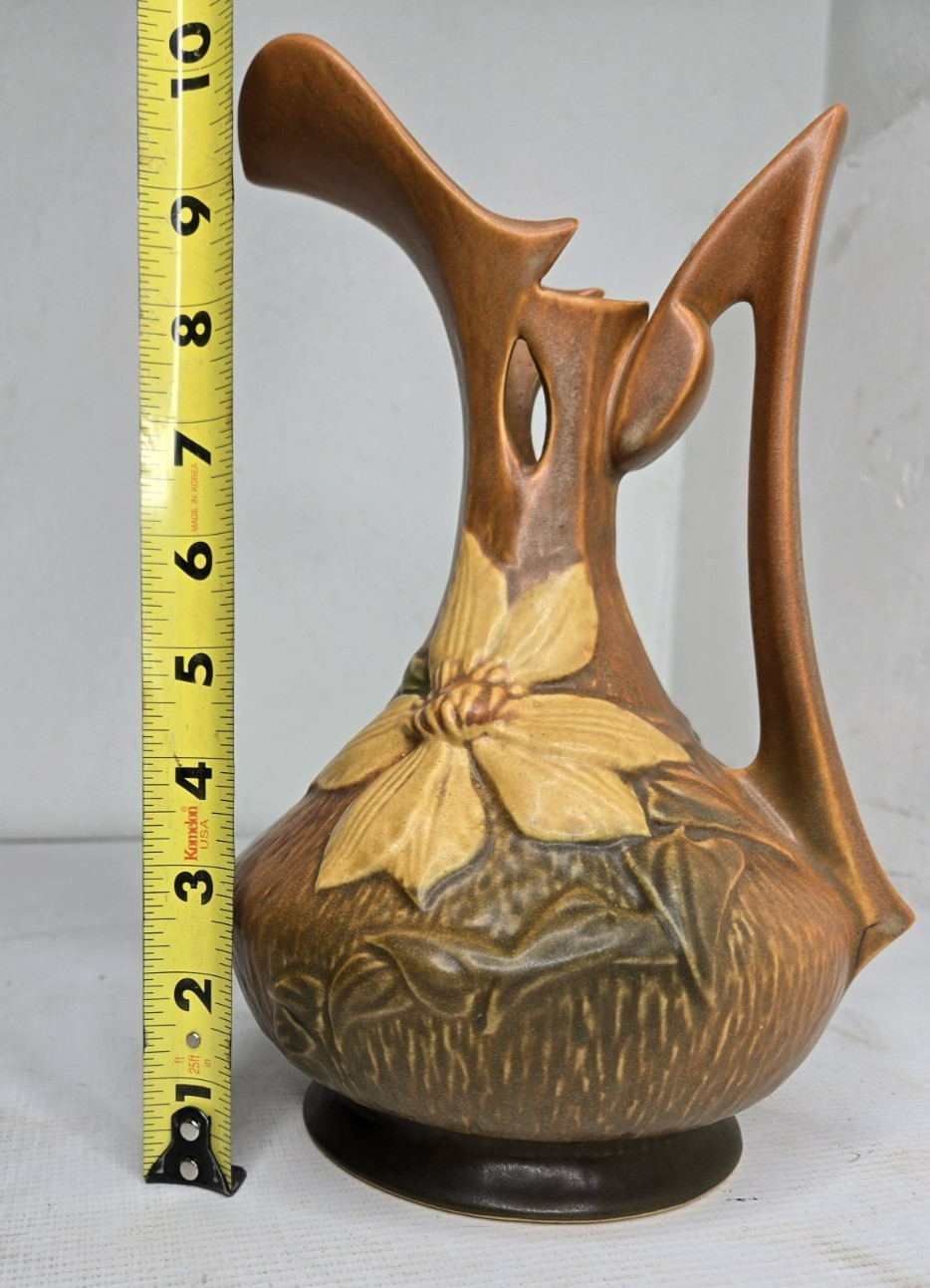 Roseville Pottery Handle Pitcher Brown Clematis Style 17-10
