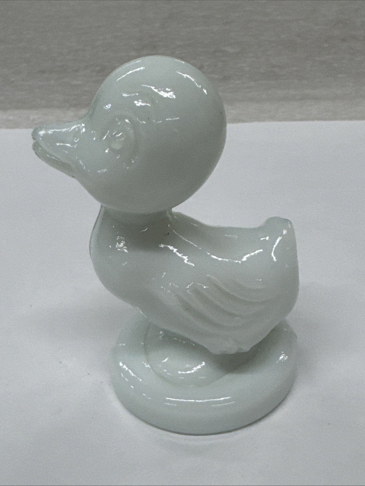 Vintage Boyd Art Glass White Milk Debbie Duck Miniature Trinket Figurine