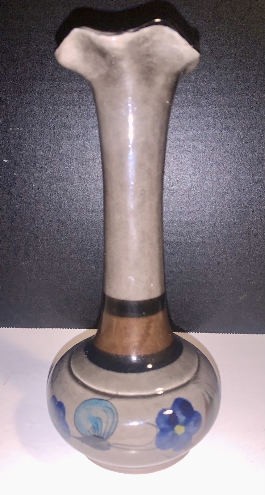 Mexican Folk Art Pottery Tonala Gray Hand Painted Floral Vase 7”