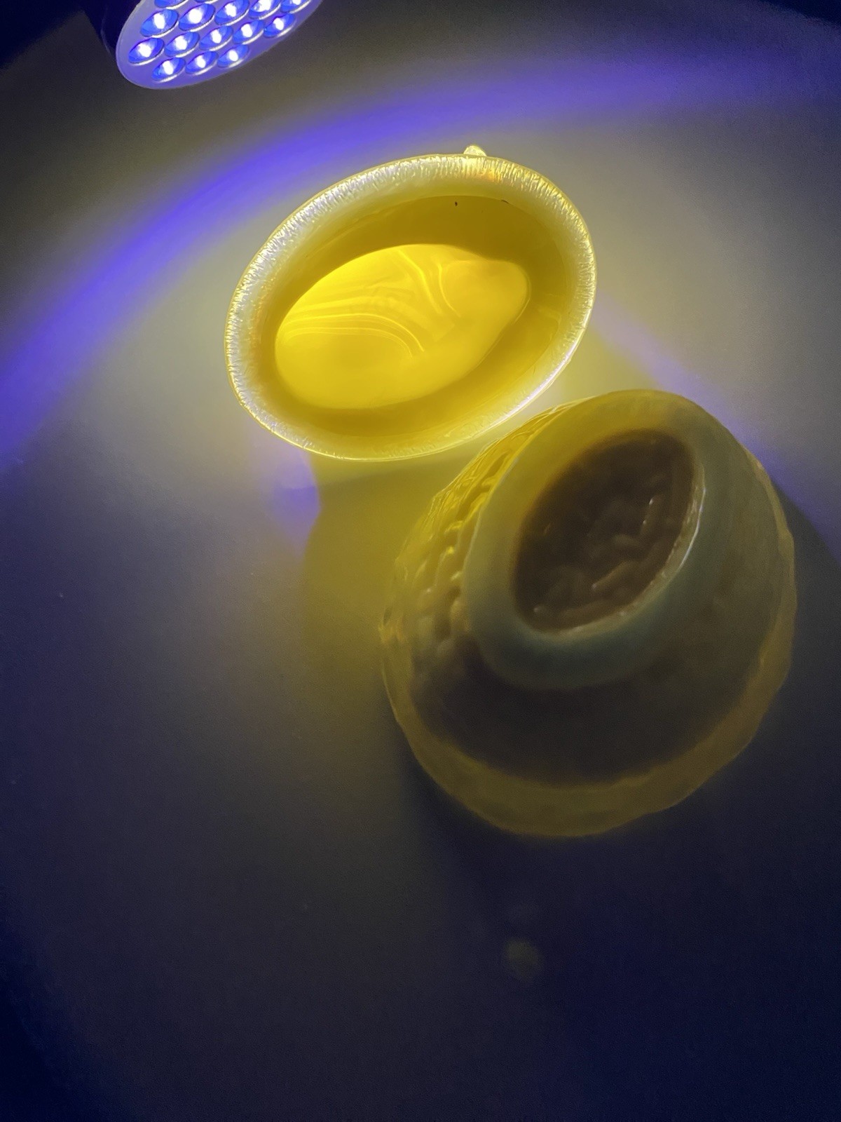 Boyd Glass Turkey Salt on Nest Yellow Lemon Slag Swirl – Boyd’s Glass miniature