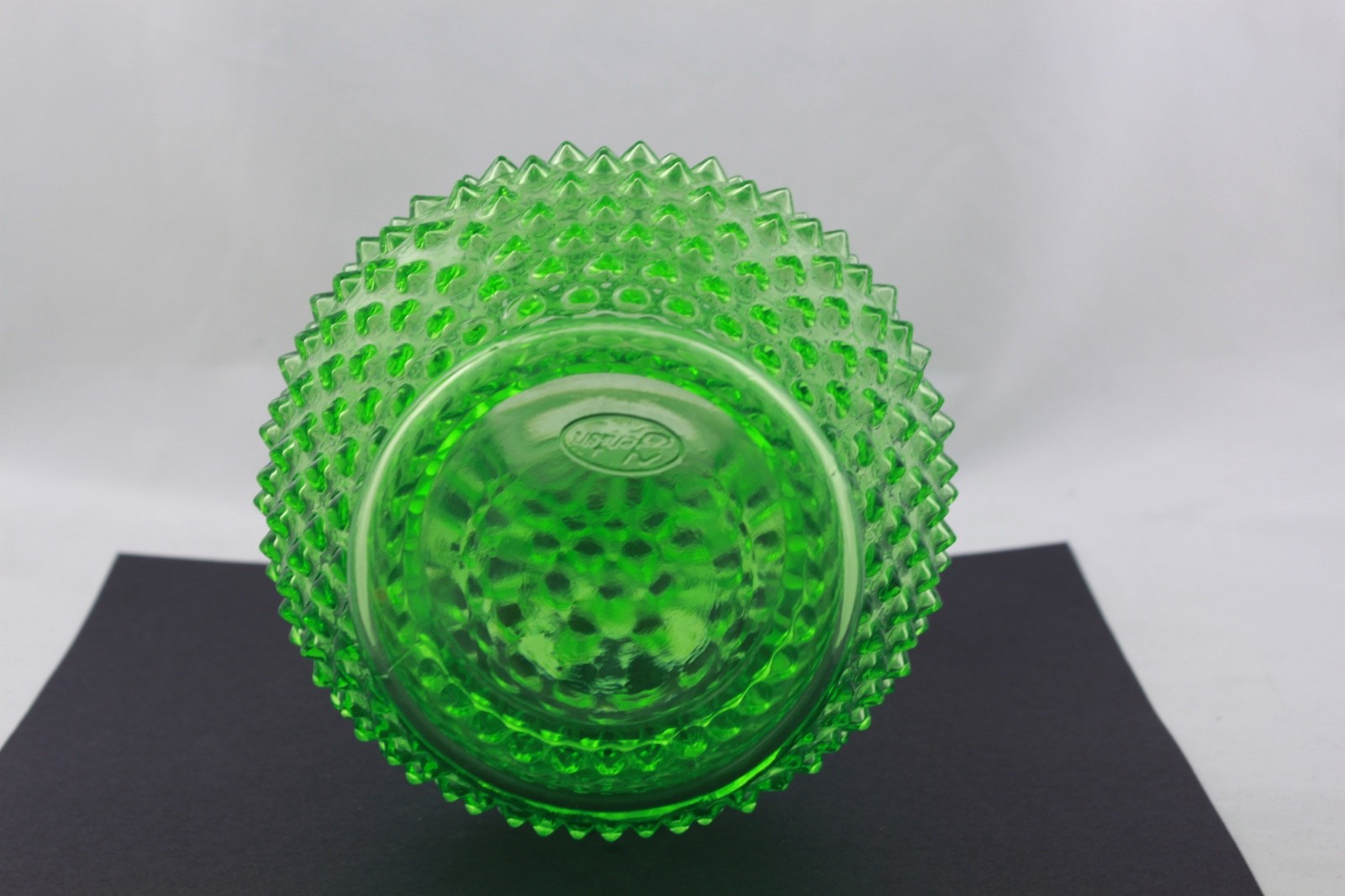 BEAUTIFUL VINTAGE FENTON GREEN GLASS 10 1/2” HOBNAIL VASE – MINT