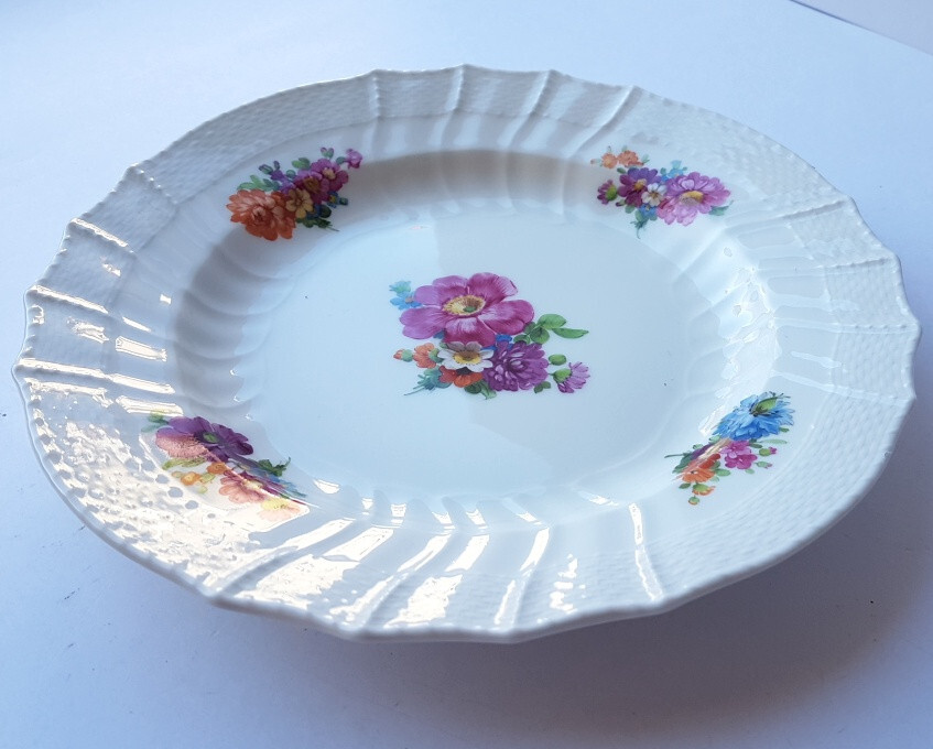 KPM Porcelain Plate Neuosier Sceptre Brand Iron Cross 1. Choice um1916 K483