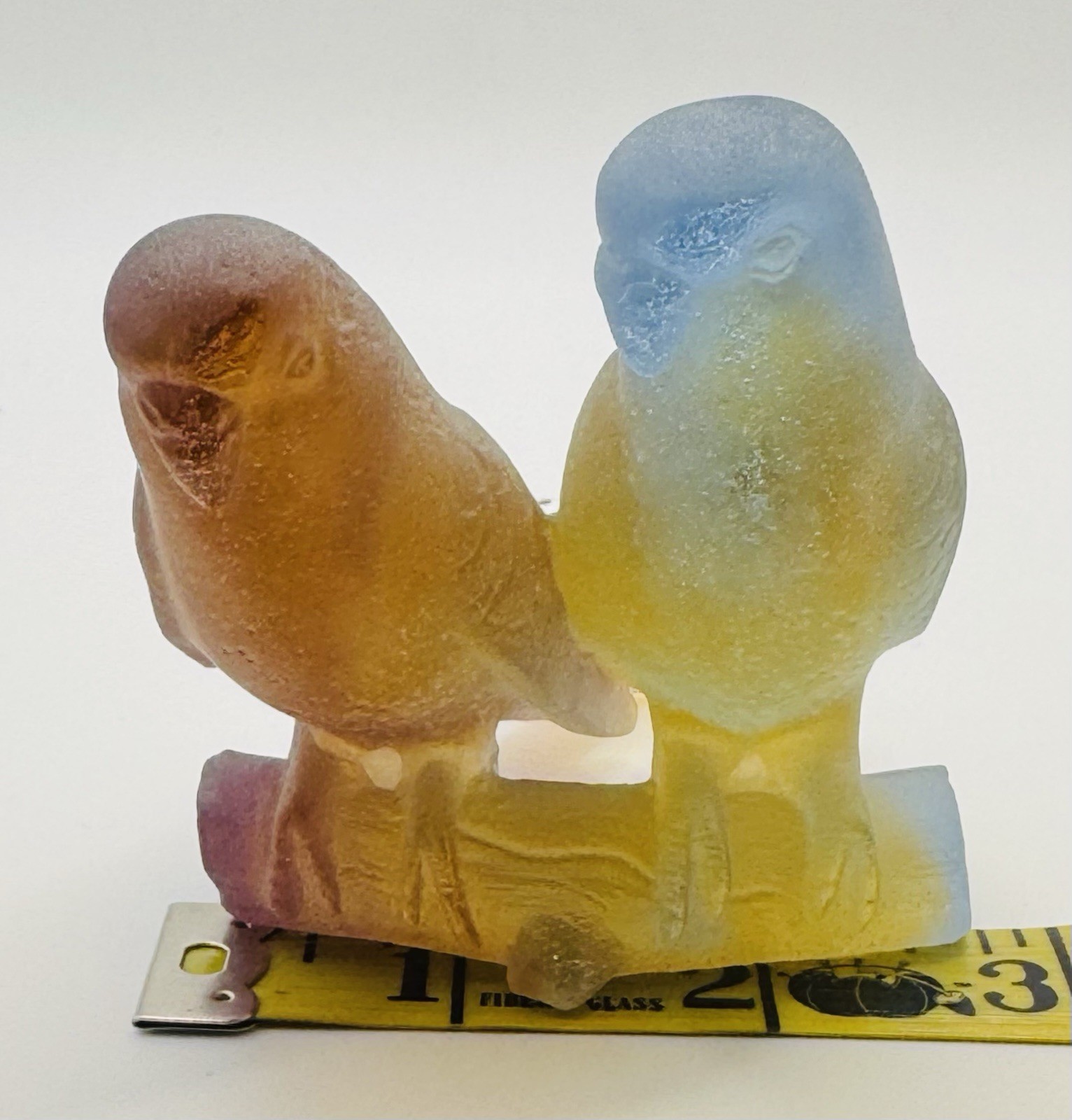 NIB FLAWLESS Glass Crystal DAUM France Two PARAKEET BIRDS Pate De Verre Figurine