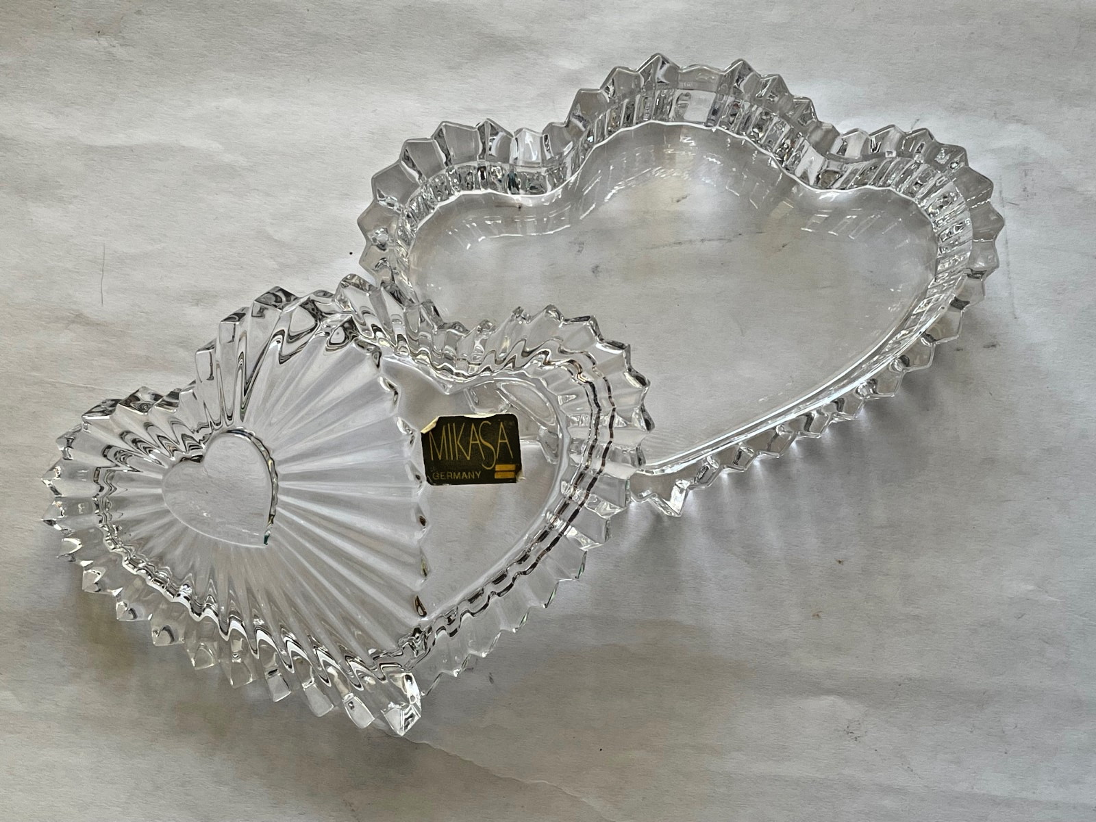Vintage Mikasa Germany Crystal Double Heart Trinket Box Starburst Jewelry