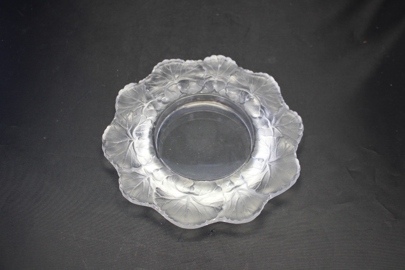 Lalique Crystal Honfleur Plate 5 3/4″ – France – Single Plate/Replacement