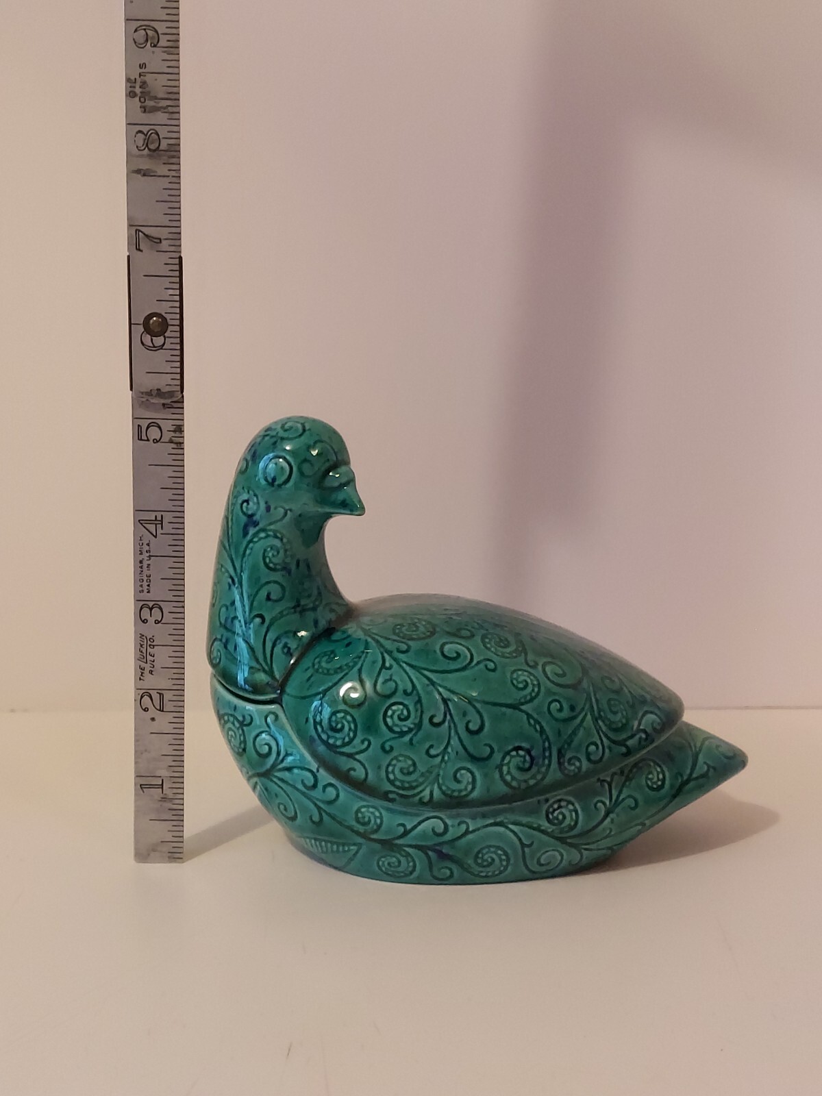 Green Scrolls Pottery Bird Figure Trinket Box Signed