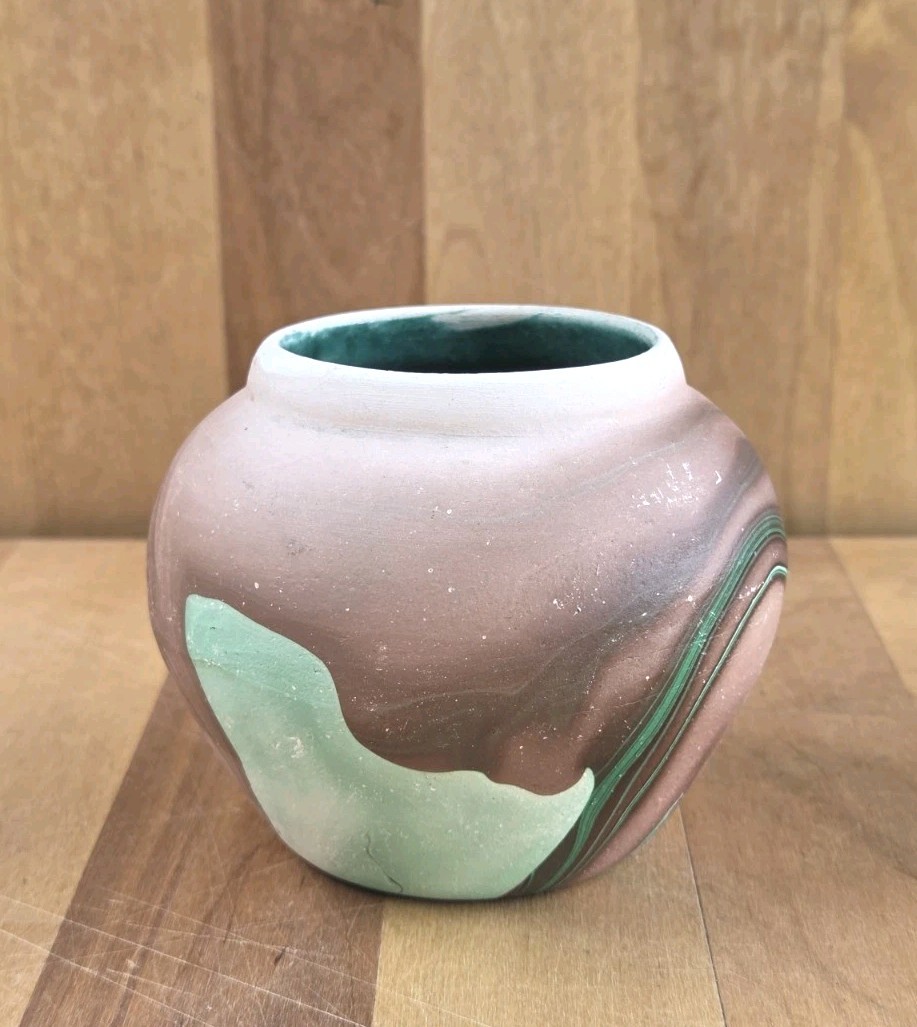 SMALL HANDCRAFTED VASE GARDEN OF THE GODS COLLECTION COLORADO BROWN GREEN SWIRL