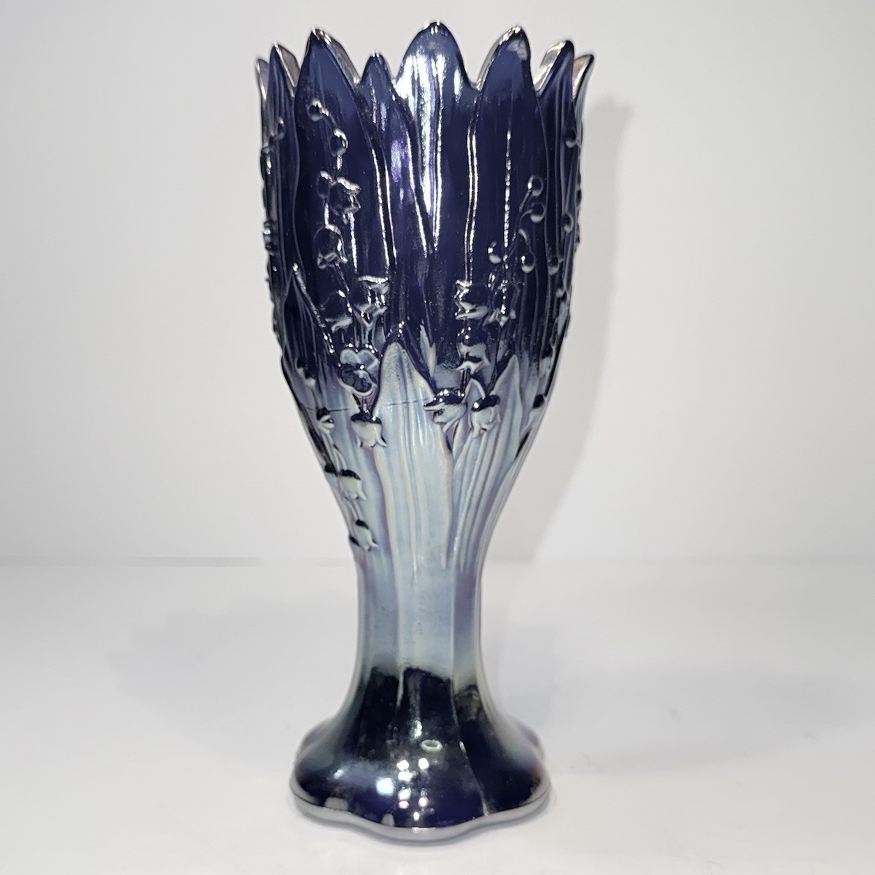 Vtg Westmoreland AMETHYST CARNIVAL GLASS VASE Lily of Valley Purple Iridescent