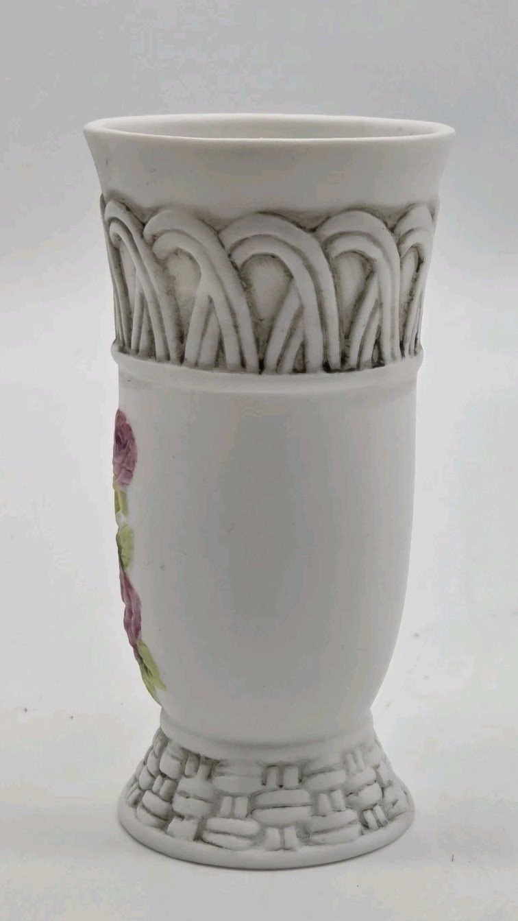Geo Z Lefton Miniature Bisque Porcelain Vase White With Pink Flowers VTG 1987