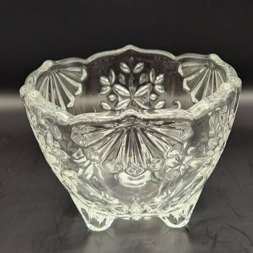 Mikasa Snowflake Winter Candleholder Christmas SA 960/610 Clear Glass- 4″ x 3″