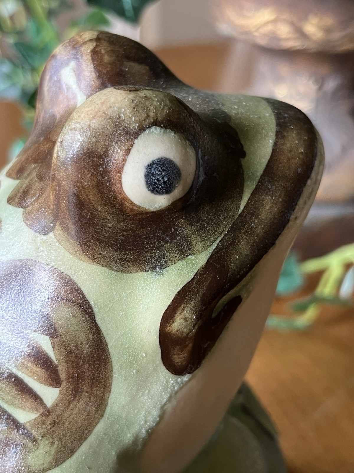 VINTAGE BRUSH McCOY SITTING FROG 1967 – GARDEN ORNAMENT – 7” T