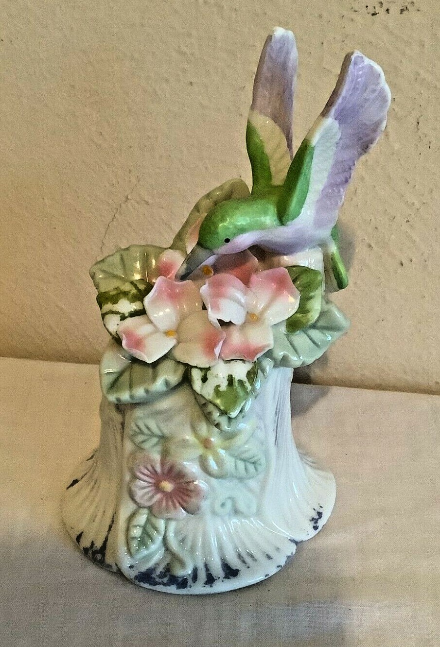 Porcelain Floral Humming Bird Feeding/Nectar Hand Bell White/Green/Pink/Purple