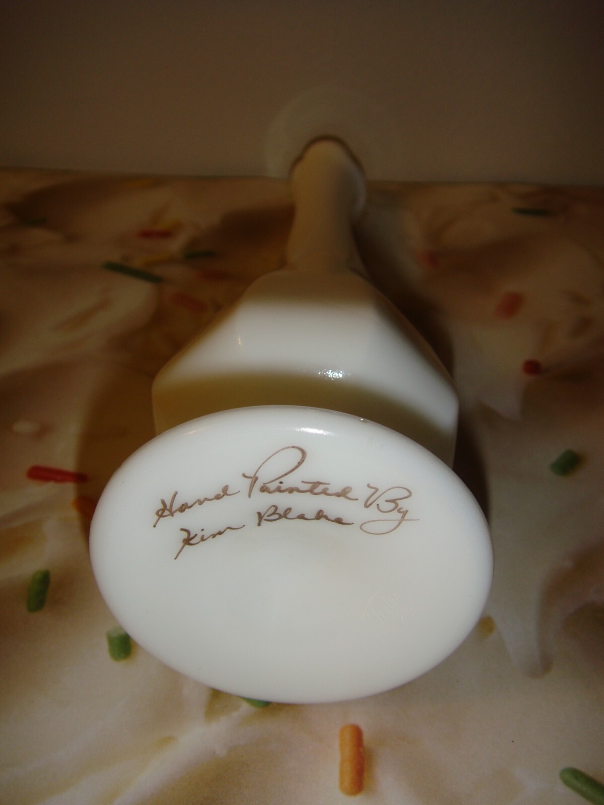 Fenton Glass Violets In Snow Bud Vase