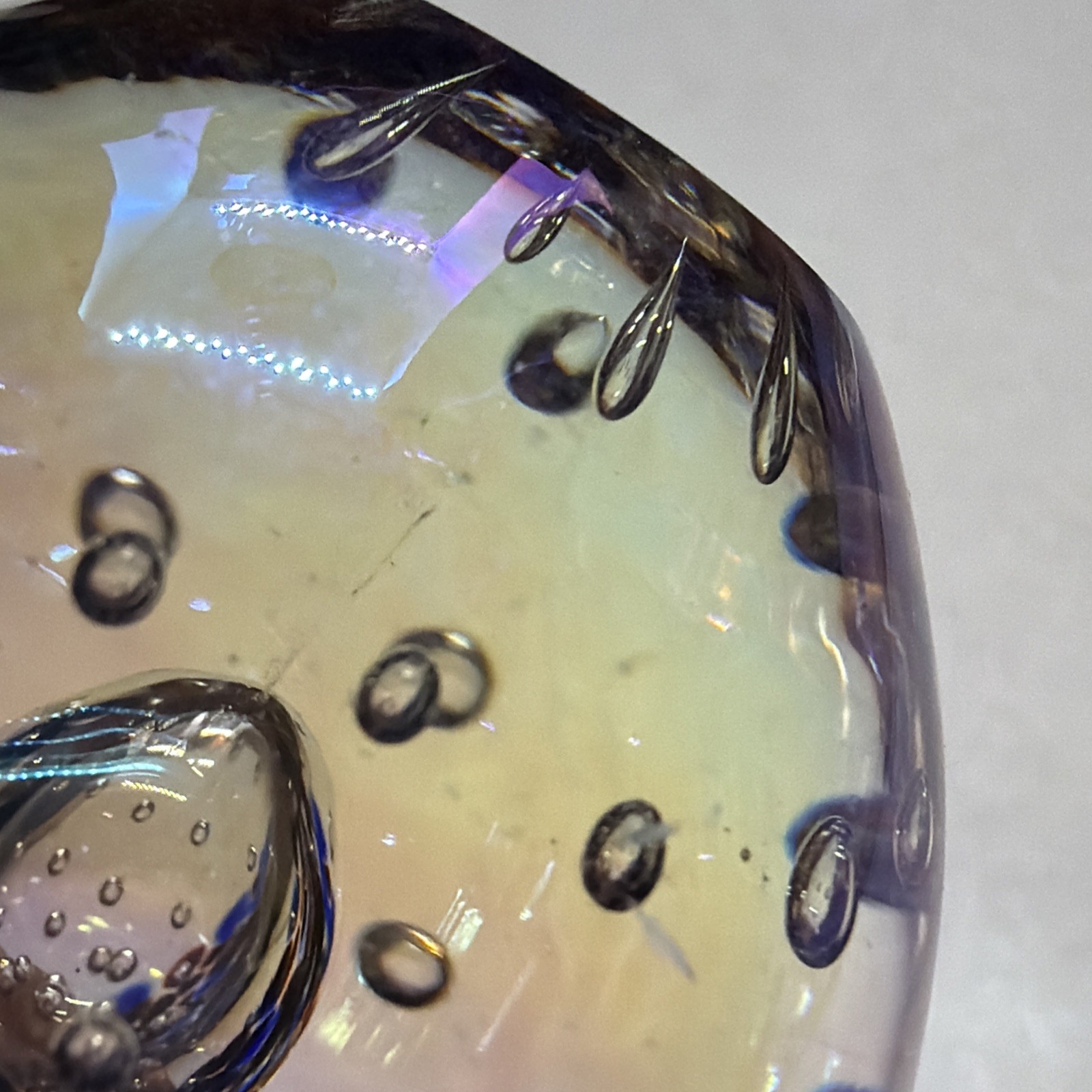 1997 Glass Eye Studio Egg Form Glass Paperweight w Swirl & Iridescent Decoration