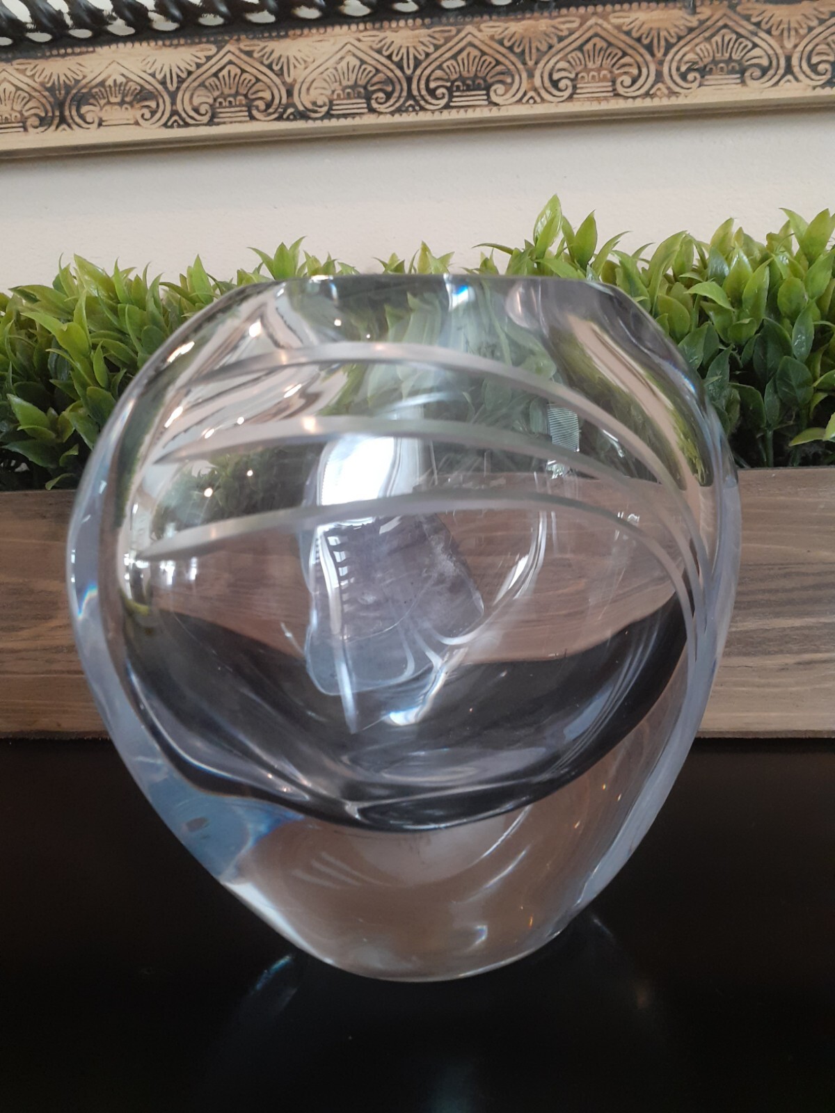 DAUM CRYSTAL VASE FRANCE ART NOUVEAU STYLE ETCHED (Raised) FISH DESIGN 6″