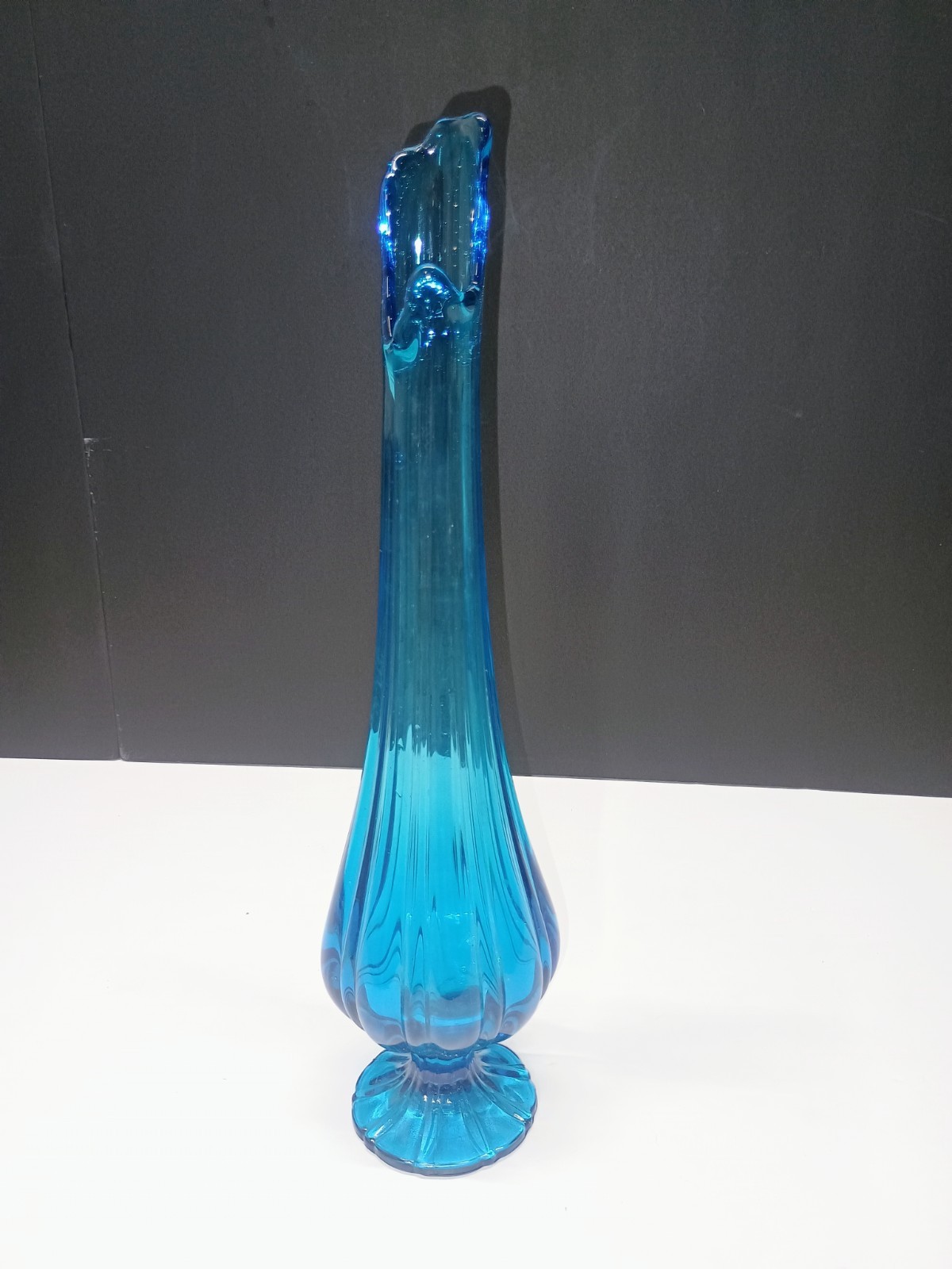LE Smith Swung Vase Peacock Blue Ribbed Glass 14″ Tall