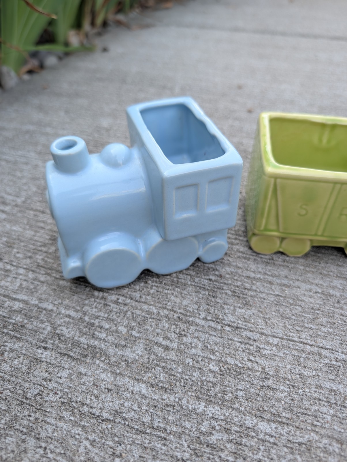 Four Piece Shawnee Pottery Train Railroad Planter 1940s Decor Vintage Pastel