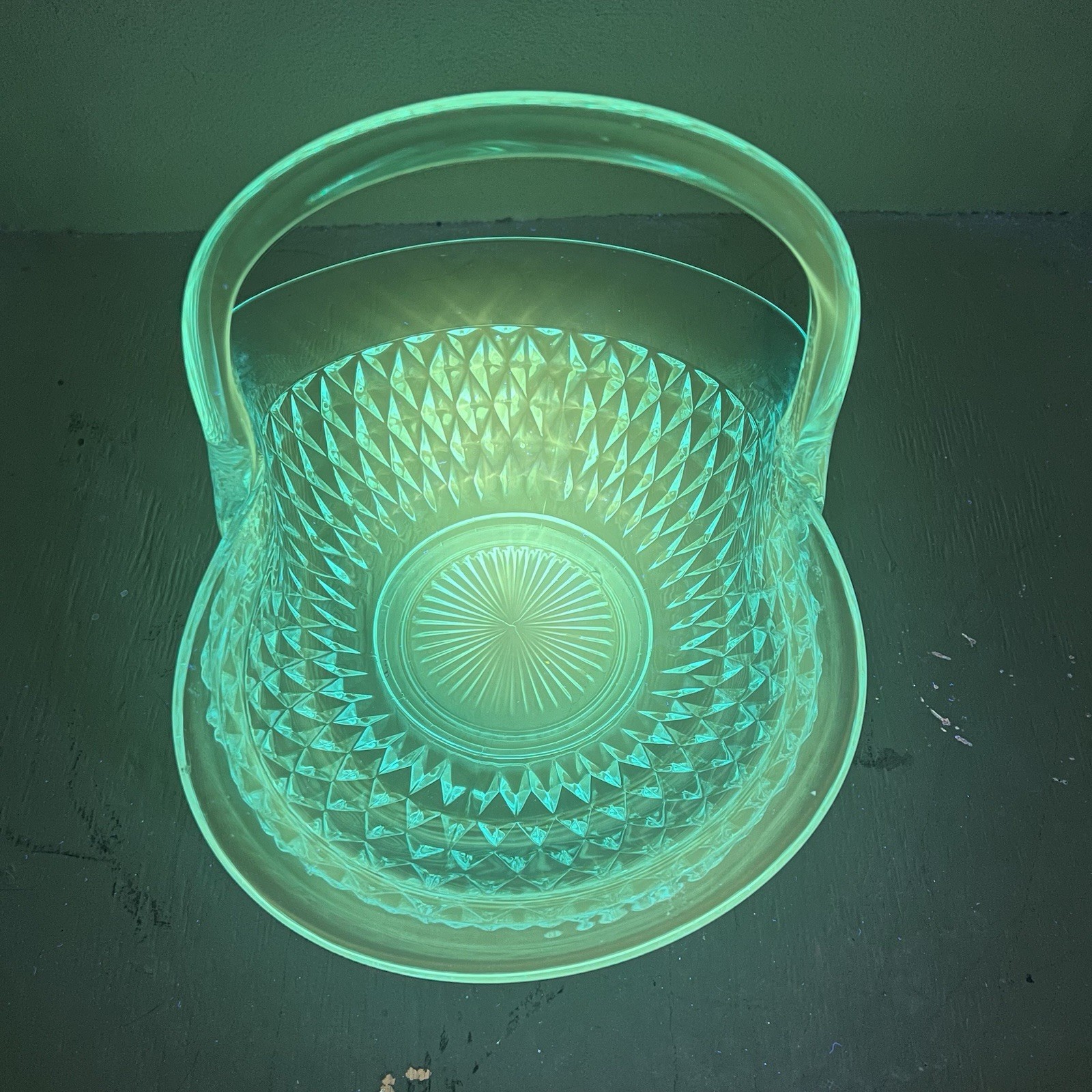 Vintage Indiana Manganese Glass Large Tiara Blue Diamond Point Canterbury Basket