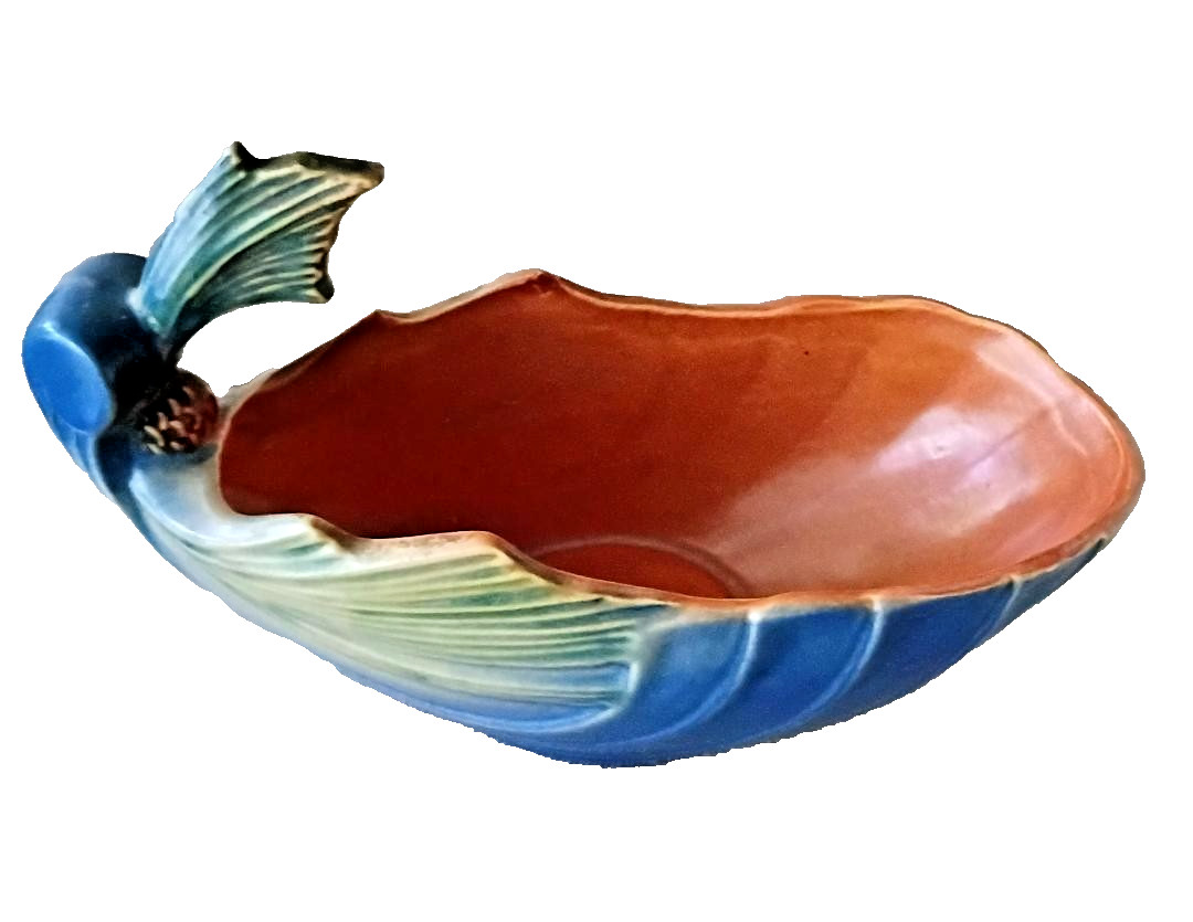VTG ROSEVILLE POTTERY BLUE PINE CONE MODERN ASYMMETRICAL BOWL #427-8 AS -IS