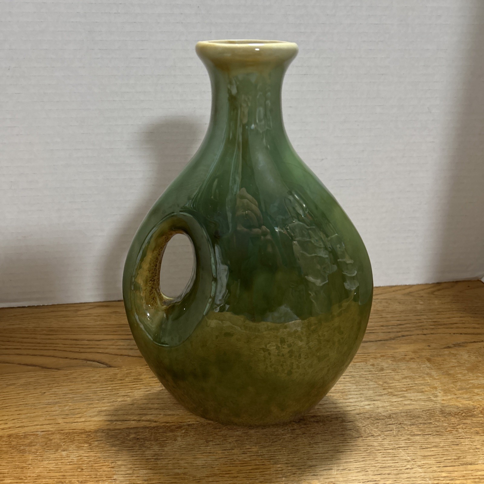 Ceramic Vase With Handle Finished In Earth Tone Colors