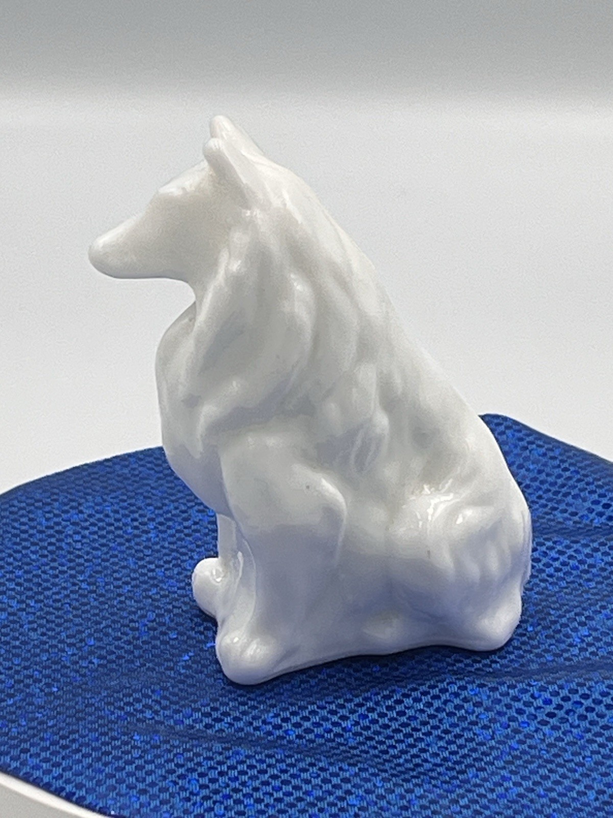 Mosser Milk Glass Collie /Sheltie Dog Puppy Figurine Vintage New Old Stock