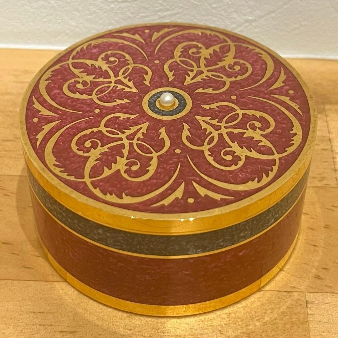 MIKIMOTO Crystal Lacquer Jewelry Box Decorative Trinket Case Red Gold Japan