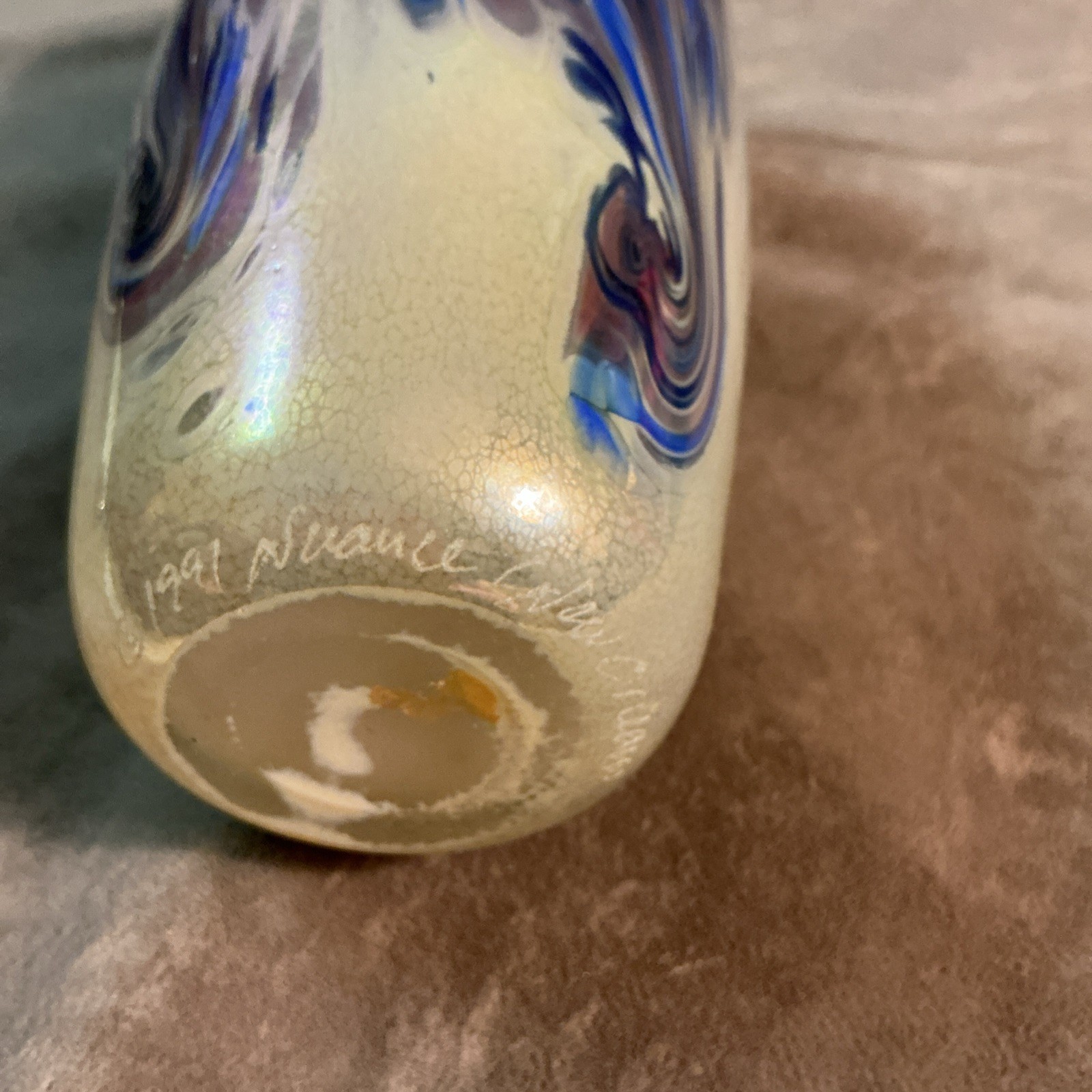 1991 Arden Stewart Nuance Art Glass New Orleans signed iridescent swirls Vase