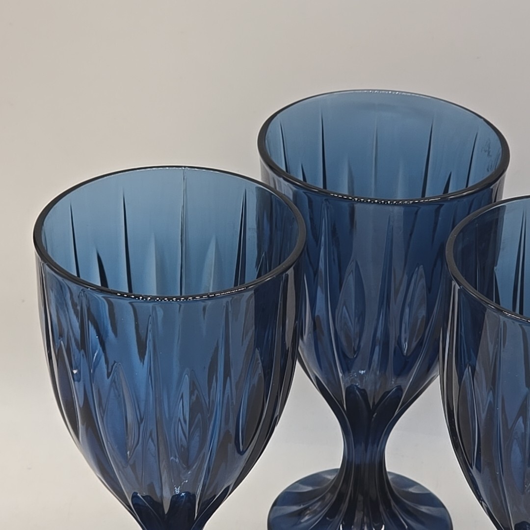Mikasa Sapphire Blue Wine Glasses Goblets Drinking Glasses 7.5″ Lot Of 4
