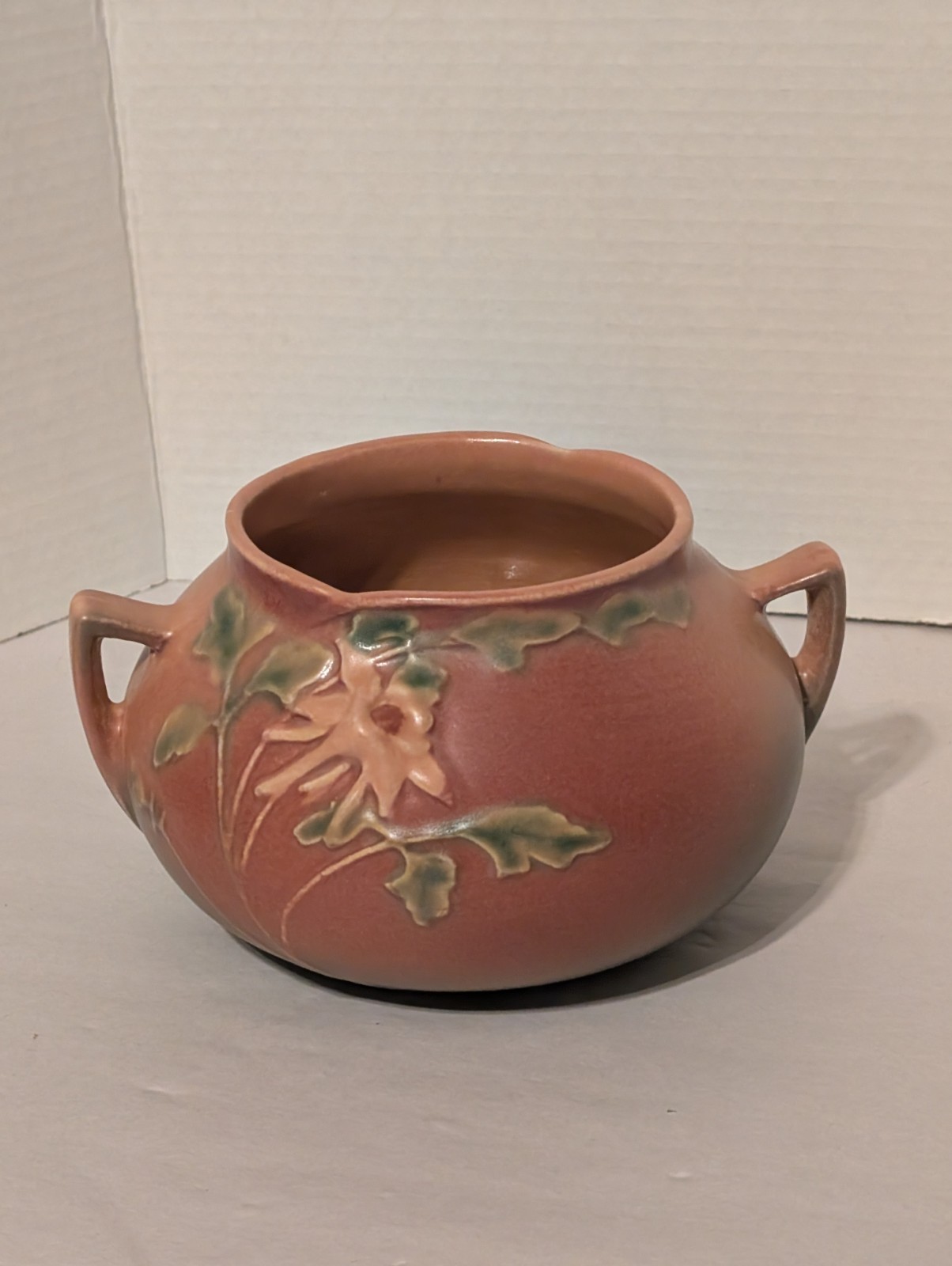Vintage 1941 Roseville Pottery Bleeding Heart Paint/Gr. Planter Vase Pot #399-4