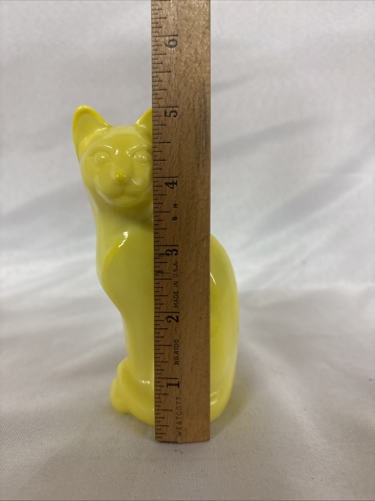 Fenton By Mosser Dandelion Sitting Cat Original (Glows)