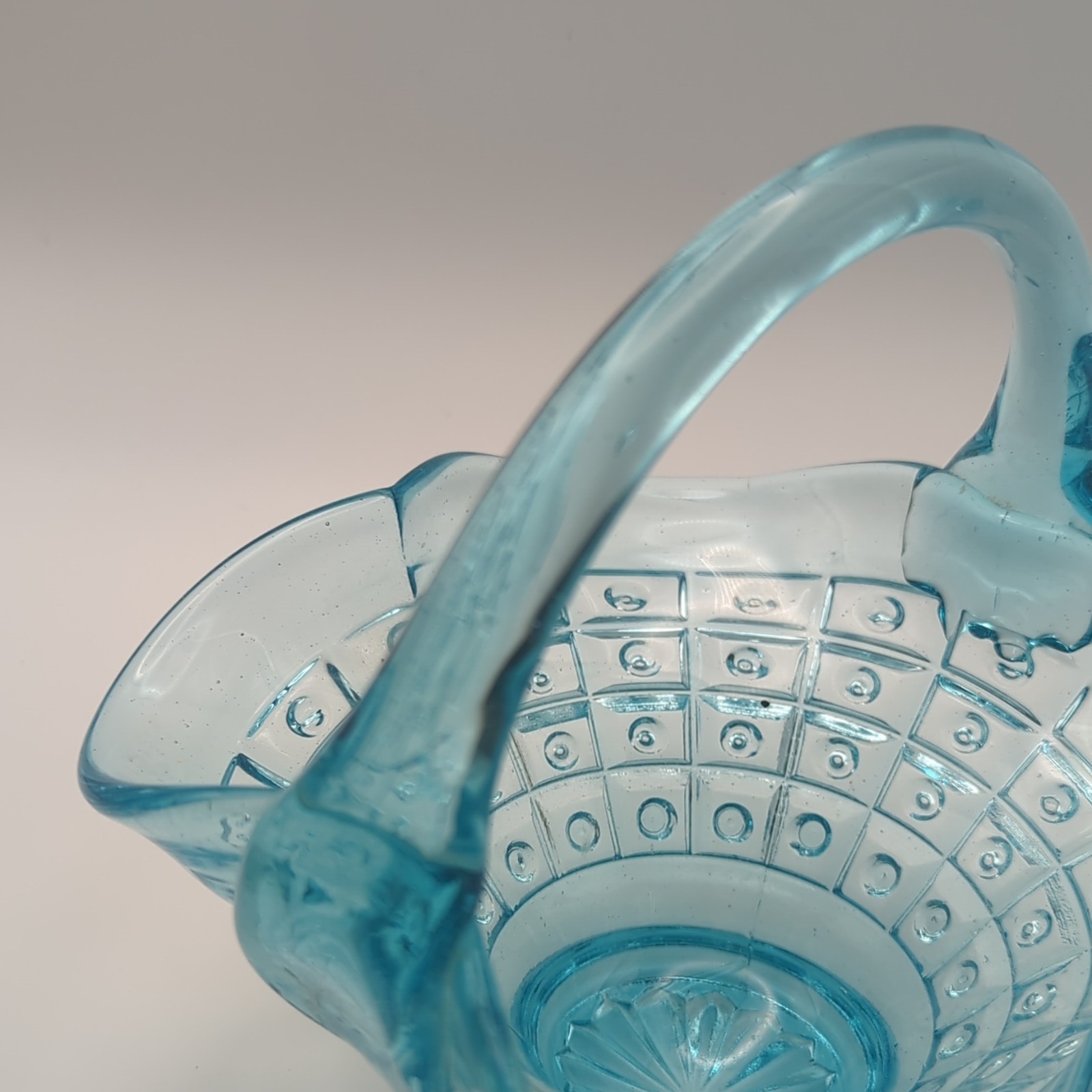 Blue Textured Pressed Glass Decorative Basket w/ Handle Ruffled Rim 6x6x6