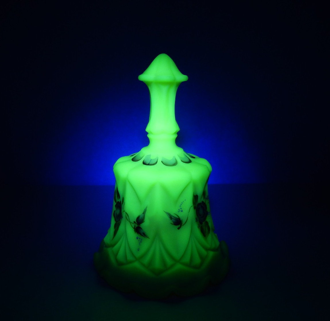 FENTON BURMESE URANIUM GLASS WHITTON ROSE BELL HAND PAINTED L. EVERSON NEAR MINT