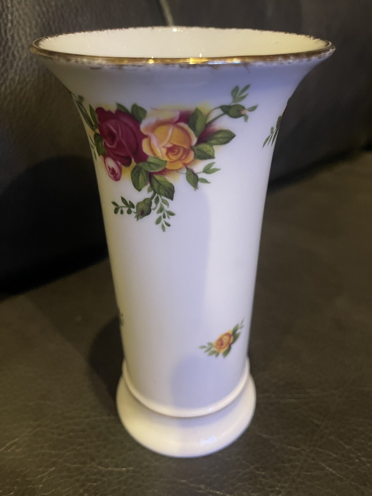 Royal Albert Old Country Rose Vase 5 3/8″ in Height Made in England