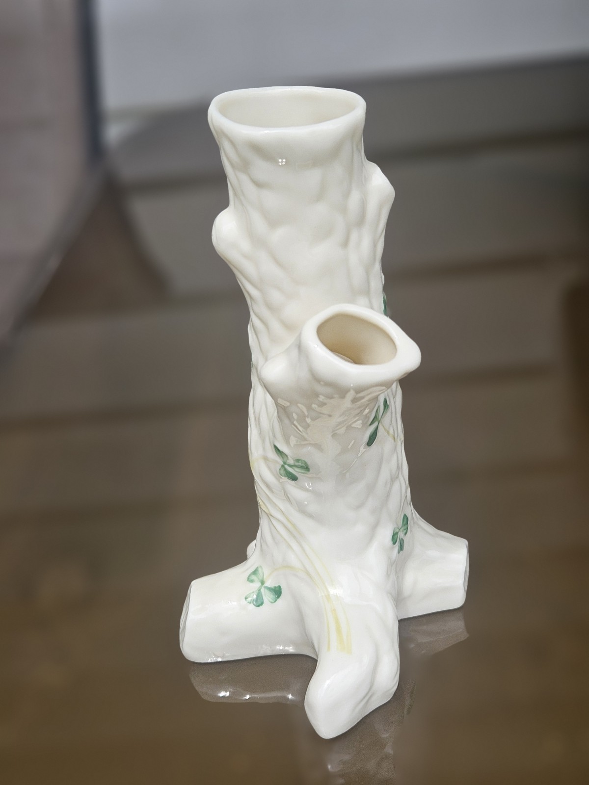 Vintage Belleek Ireland Shamrock Tree Trunk Vase 6th Green Mark 1965-1980 MINT