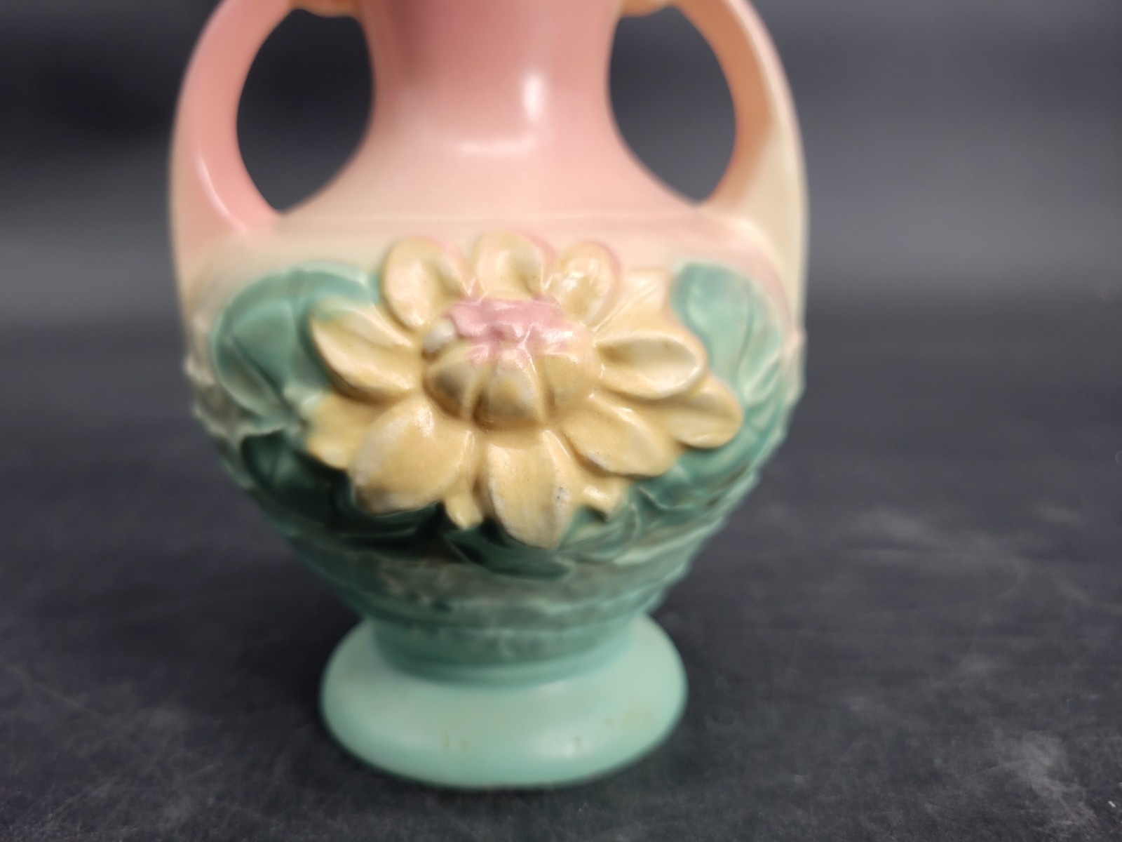 Vintage 1940s Hull Pottery U.S.A. Water Lily Line L-2 5 1/2 Inch 2-Handled Vase