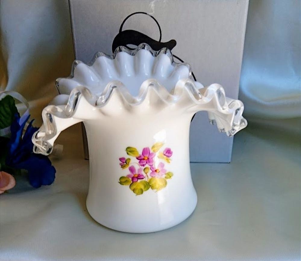 3241 Vintage Fenton Violets In The Snow Hat Vase