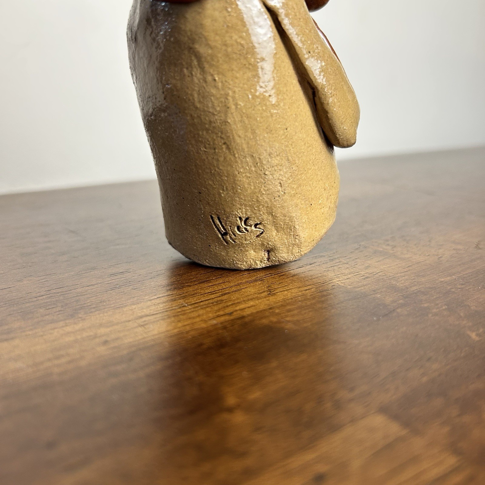 Nancy Hicks Folk Art Pottery Reindeer with Present Shelf Sitter Christmas Decor